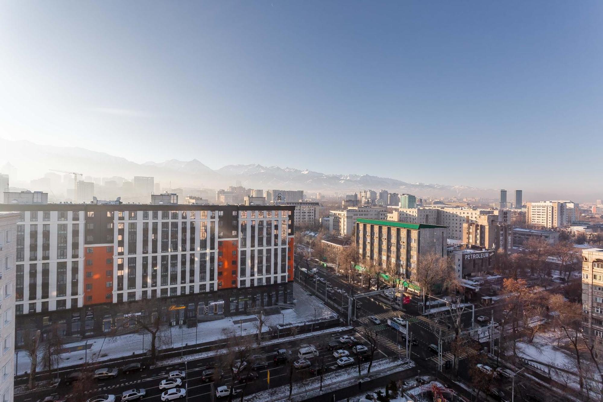 Квартира С Видом На Горы Almaty Bagian luar foto